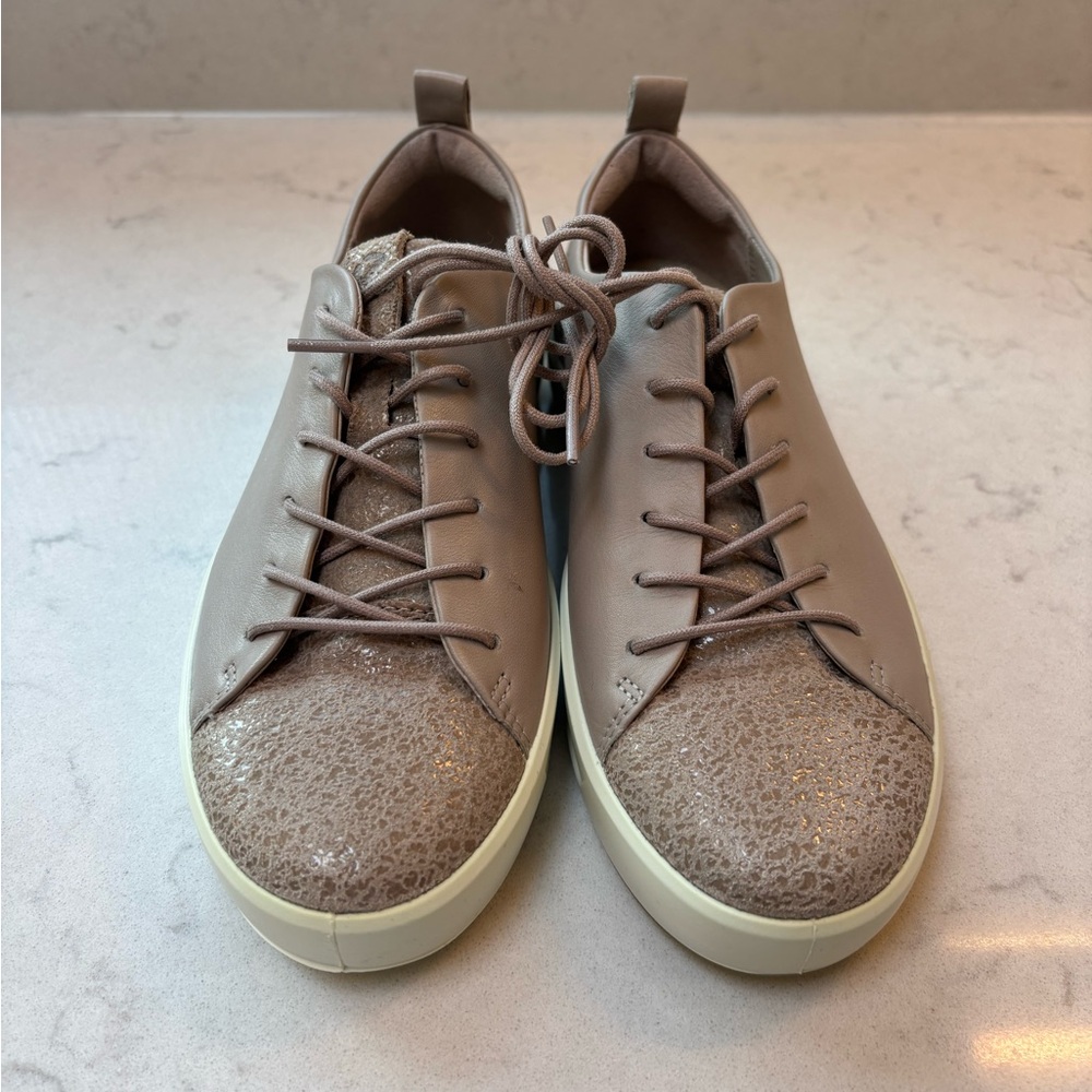 Ecco Mauve Leather Sneakers